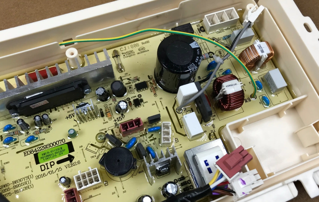 立式插件機(jī)如何助力家電制造業(yè)突破產(chǎn)能瓶頸？
