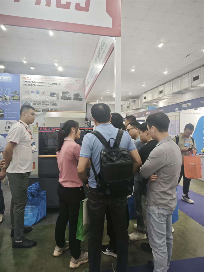 富興智能參加2025越南國際電子生產(chǎn)設(shè)備暨微電子工業(yè)展(圖3) 富興智能參加2025越南國際電子生產(chǎn)設(shè)備暨微電子工業(yè)展(圖3)